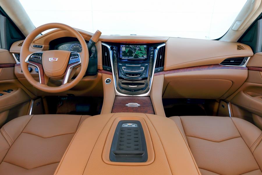  Cadillac Escalade Platinum 2015 года  (JP) (фото 22 из 24)